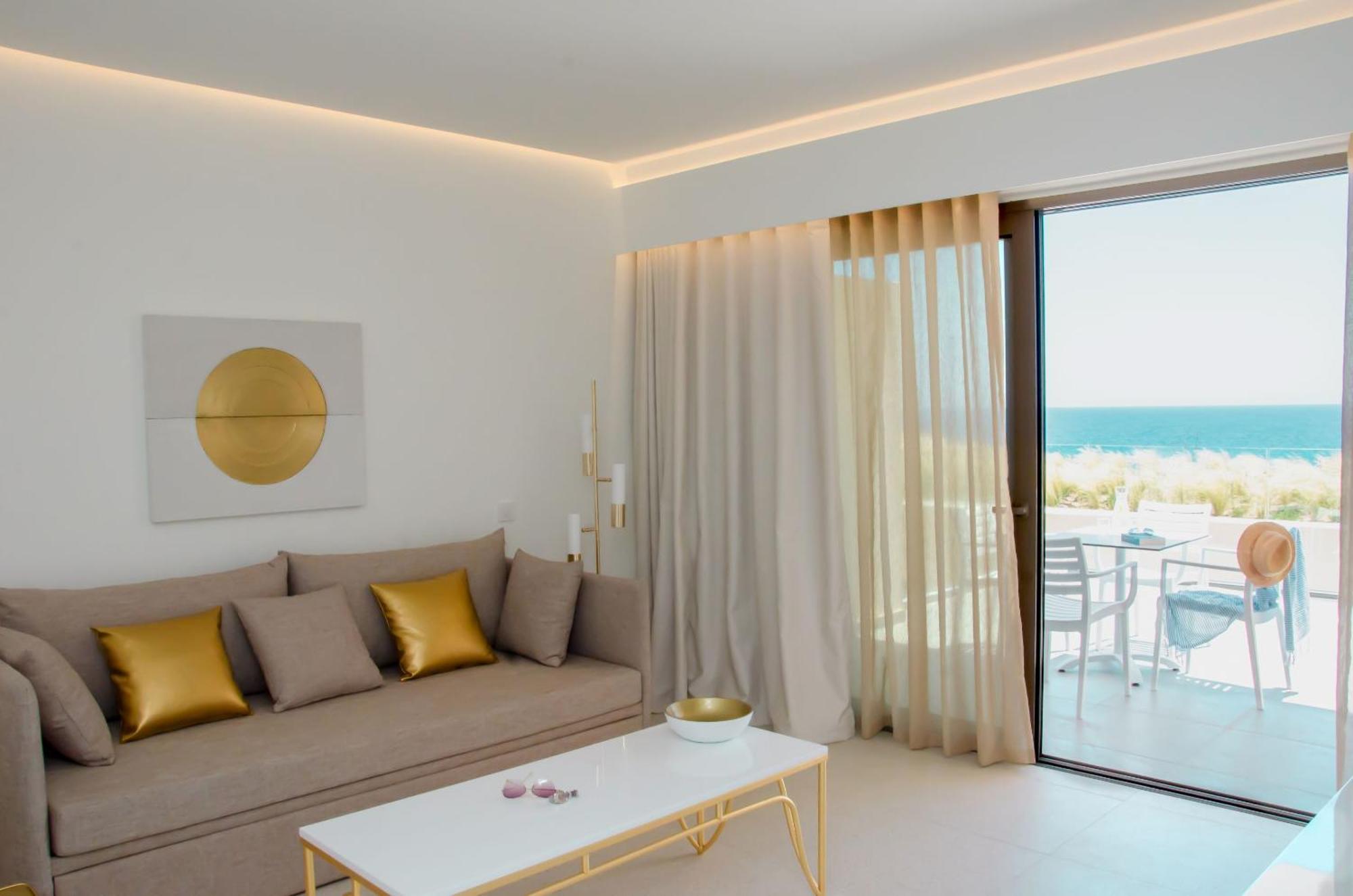 Robinson Ierapetra Hotel คูตซูนารี ภายนอก รูปภาพ