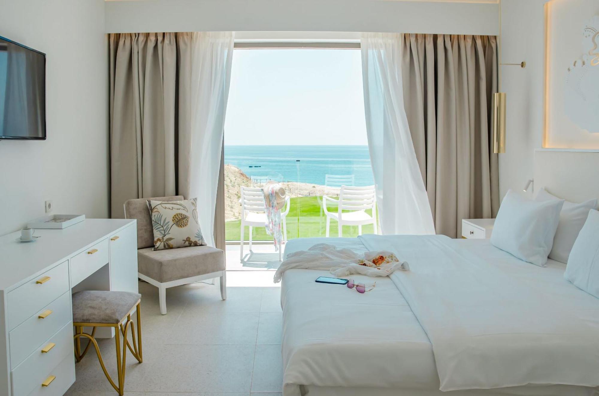 Robinson Ierapetra Hotel คูตซูนารี ภายนอก รูปภาพ